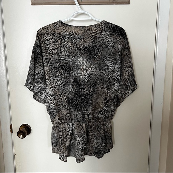 3 for $15 Milano Leopard Print Peplum Top - Picture 5 of 9